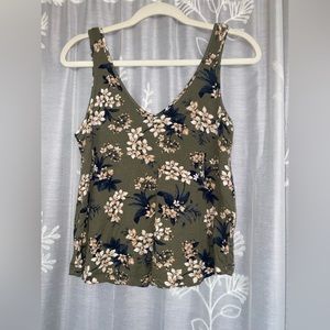 American Eagle Soft & Sexy Flowy Tank, Green Floral. Size Small.